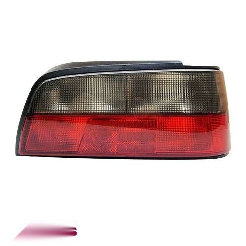 تصویر محصول چراغ خطر عقب راست پژو پارس ELX-TU5 سال 1401