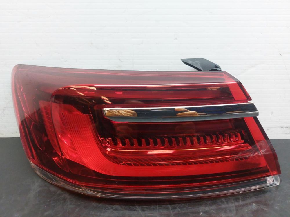 تصویر محصول چراغ خطر عقب چپ رنو تالیسمان E2 سال 2016