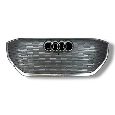 تصویر محصول جلو پنجره آئودی Q4 e-tron 40 سال 2024