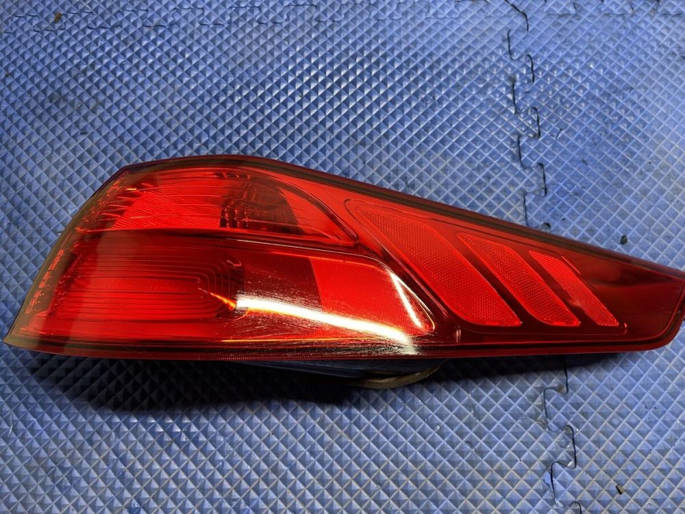 تصویر محصول چراغ خطر عقب راست کیا اپتیما 4 سیلندر ساده سال 2014