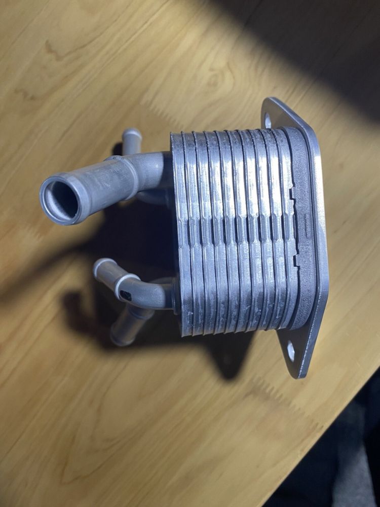 تصویر محصول خنک کن روغن گیربکس تویوتا راوفور 2.5 لیتر دو دیفرانسیل سال 2017