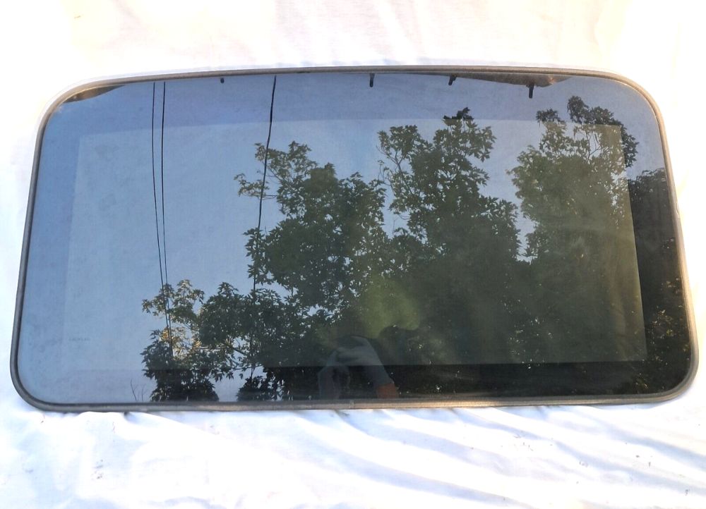 تصویر محصول شیشه سانروف لکسوس ES 350 سال 2011