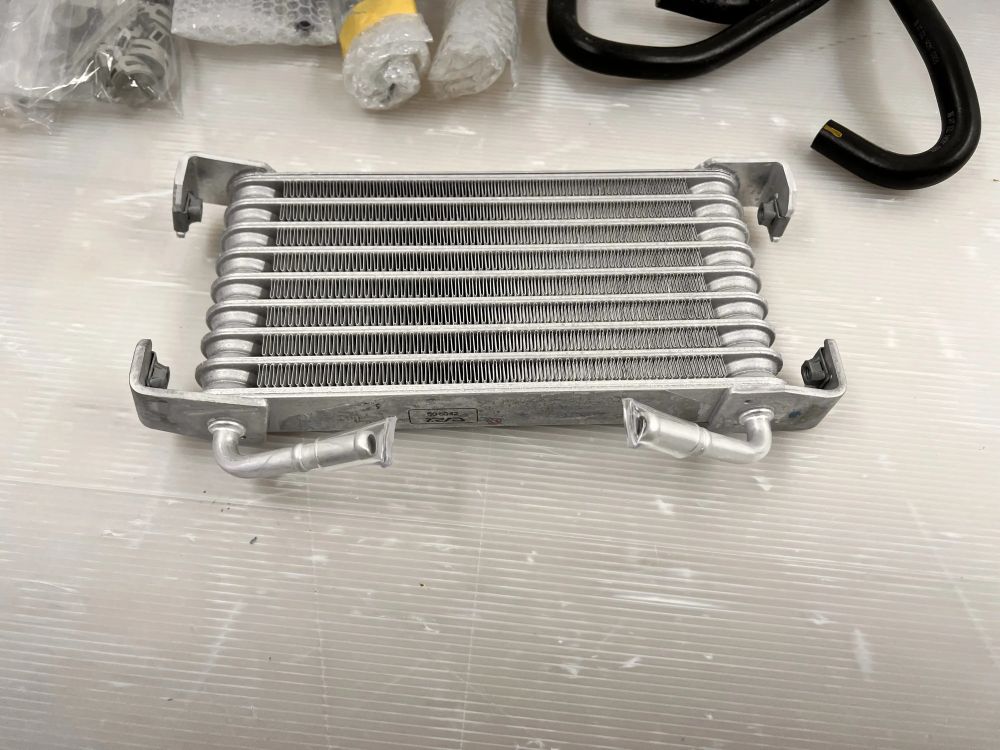 تصویر محصول خنک کن روغن گیربکس لکسوس IS 300 سال 2012