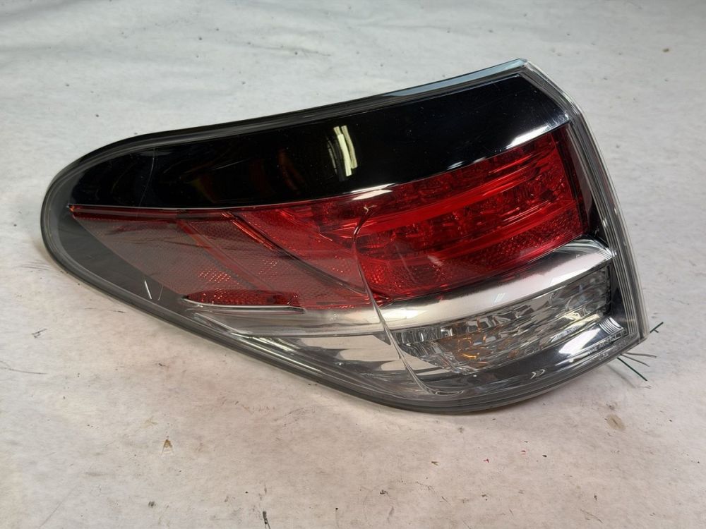 تصویر محصول چراغ خطر عقب چپ لکسوس RX 350 سال 2012