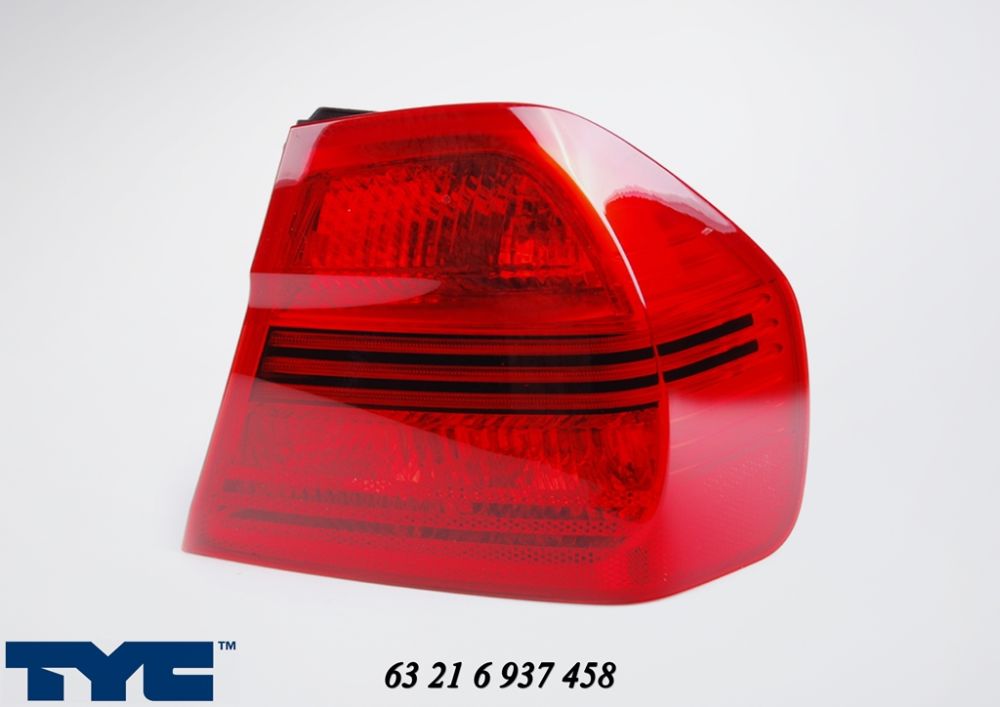 تصویر محصول چراغ خطر عقب راست بی ام و سری 3 سدان 320i سال 2008