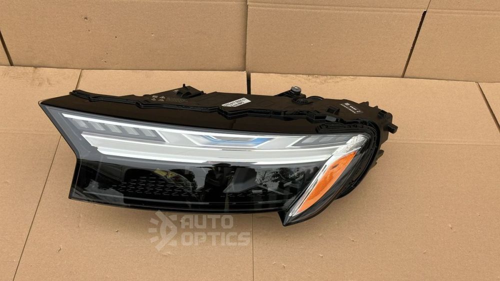 تصویر محصول چراغ جلو چپ کی ام سی eJ7 پلاس سال 2024