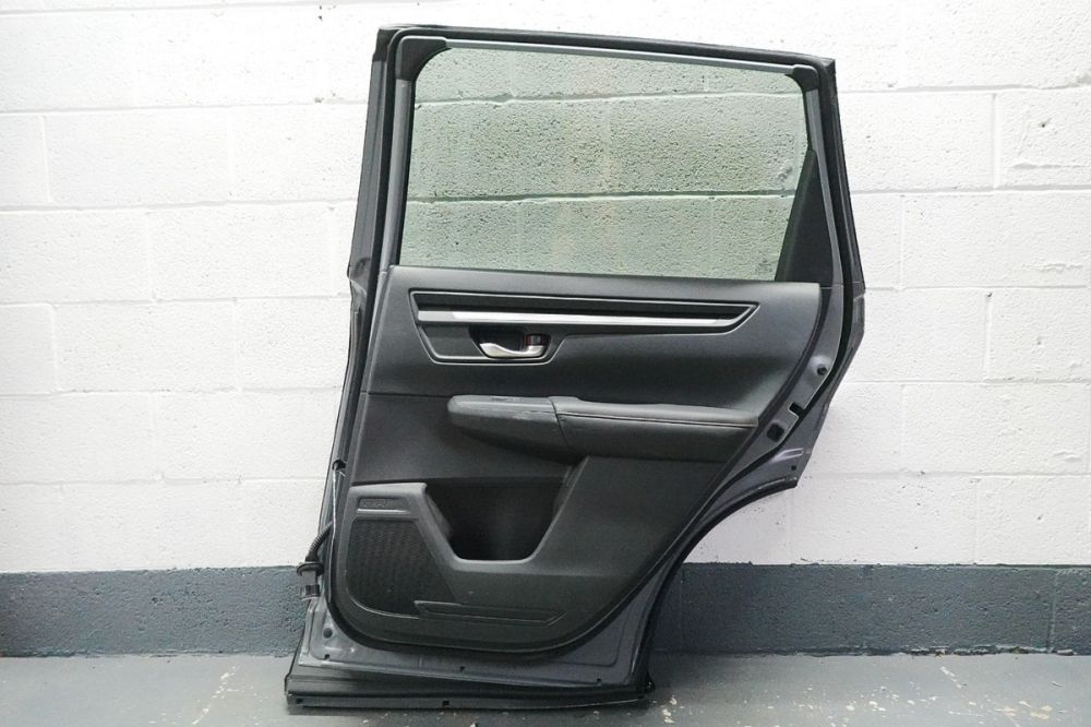 تصویر محصول درب عقب راست هوندا eNS1 150 کیلووات سال 2023