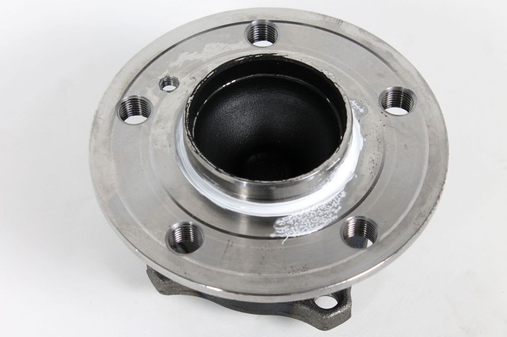 تصویر محصول بلبرینگ چرخ عقب چپ بنز EQE Sedan 500 سال 2025