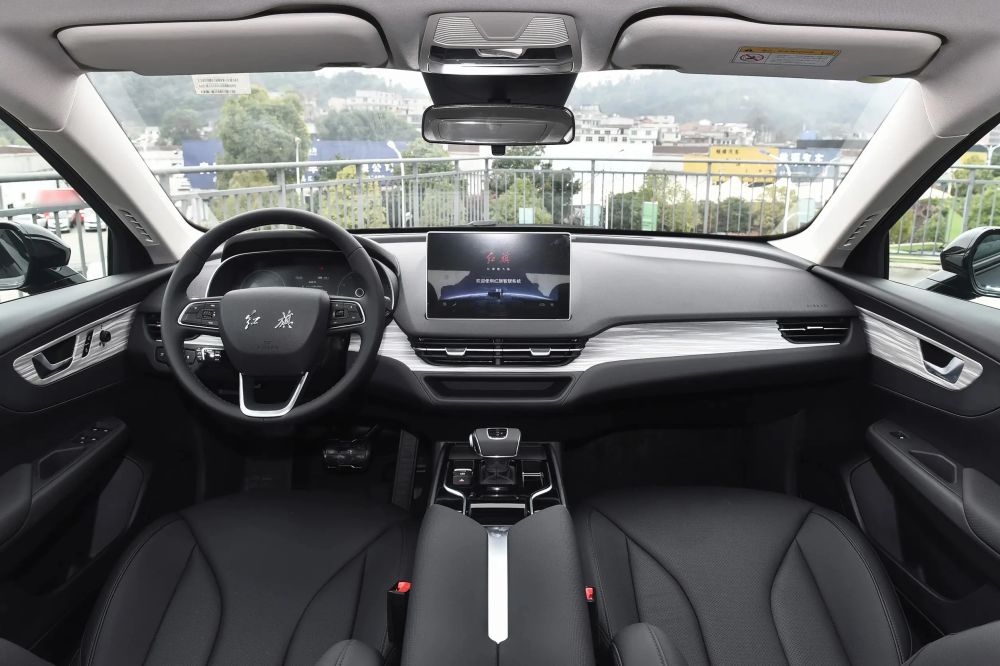 تصویر محصول داشبورد هونگچی E-QM5 140 کیلووات سال 2024