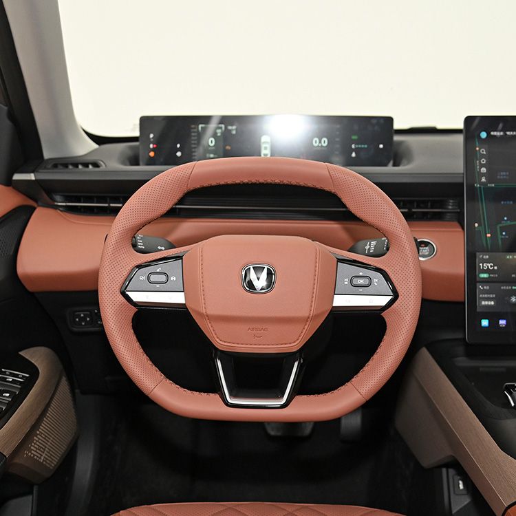 تصویر محصول فرمان چانگان ایدو EV460 120 کیلووات سال 2024