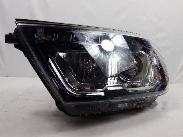 تصویر محصول چراغ جلو چپ سانگ یانگ تیوولی الیت سال 2017