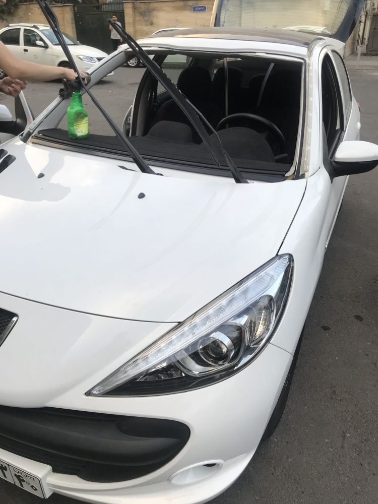 تصویر محصول شیشه جلو پژو 207